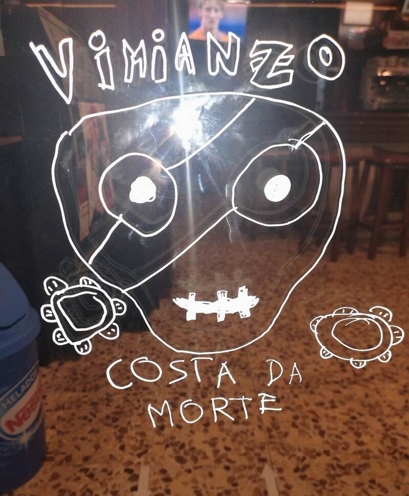 Caveira de Costa da Morte debuxada por un neno