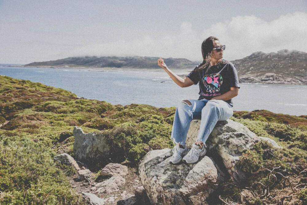 Costa da Morte, roupa na natureza